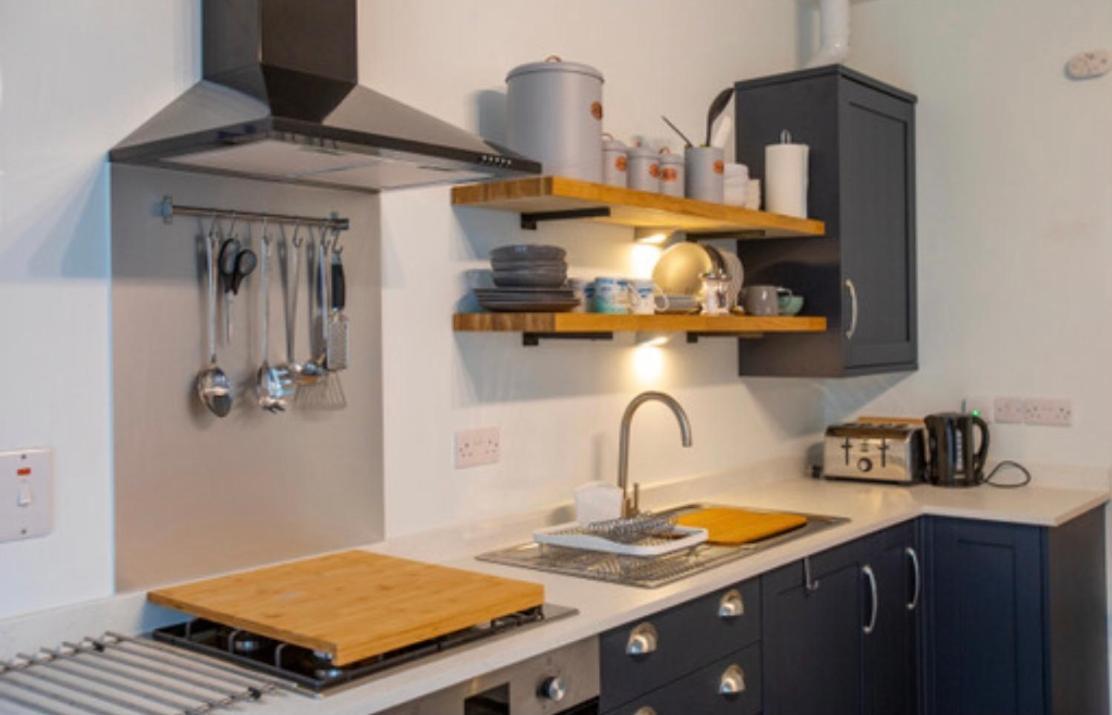 Josies Place At Waters Edge Self Catering Apartment Glenarm Esterno foto